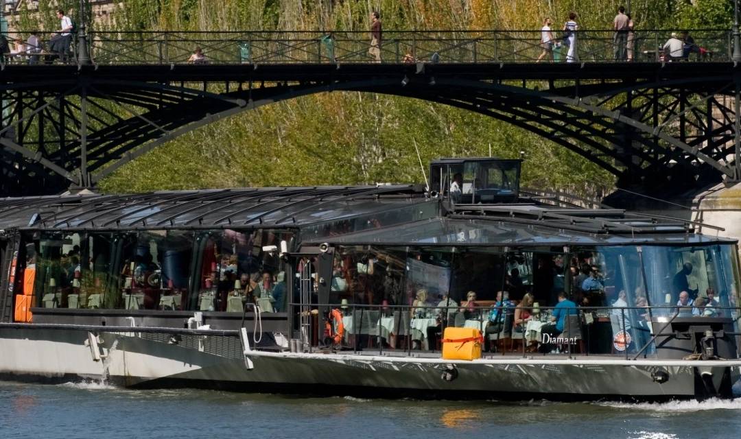 Brunch-Kreuzfahrt auf der Seine in Paris: Das Gourmet-Erlebnis am Sonntag