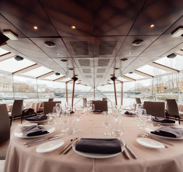 Dinercruise Nationale Feestdag aan boord van Bateaux Mouches, photo 2