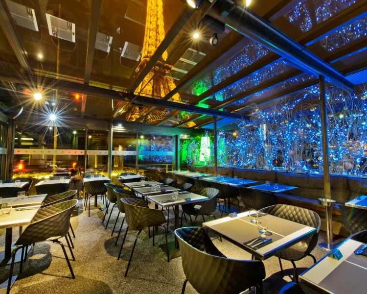 Cena al Bistro Parisien ai piedi della Torre Eiffel, photo 3