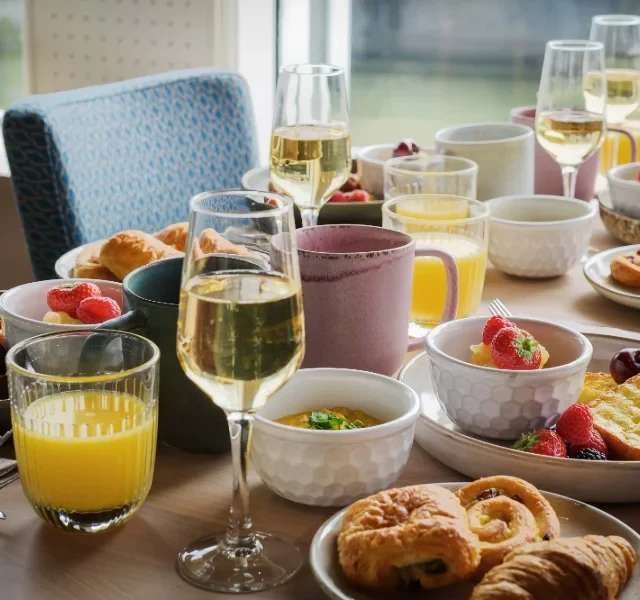 Brunch Cruise op de Seine met Champagne, photo 1