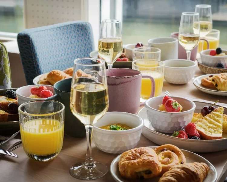 Brunch Cruise op de Seine met Champagne, photo 1