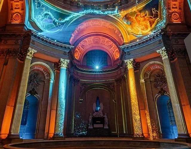 Aura agli Invalides, photo 1