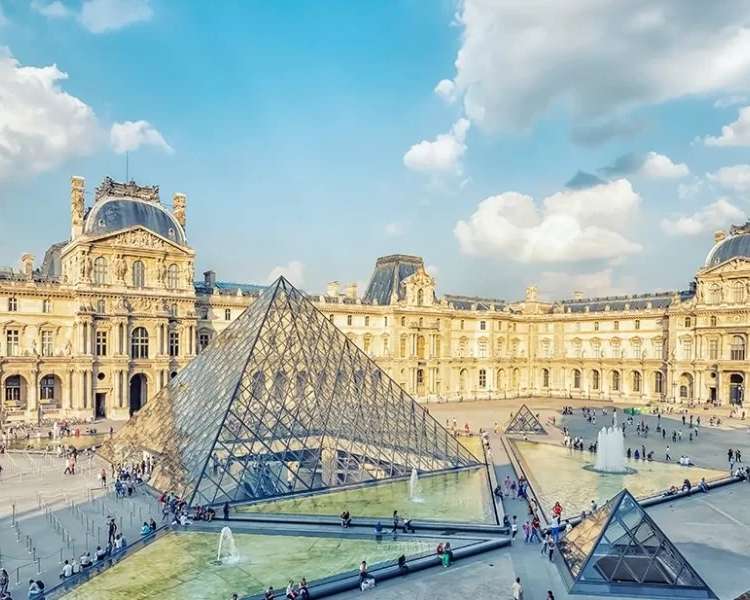 Visite Guidée des Secrets des façades du Louvre, photo 1