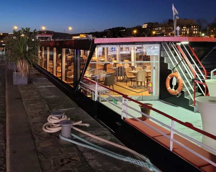 Kerstavond Dinercruise aan boord van de Ivoire, photo 2