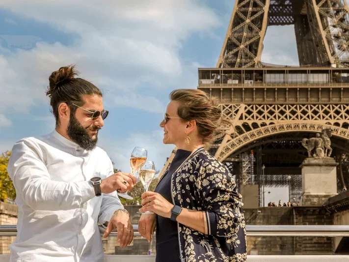 Croisière Dégustation de Champagne sur la Seine, photo 1