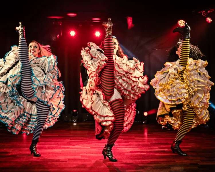 Burlesque-Dinner-Show im Oh! César, photo 1