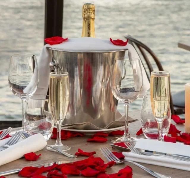 Romantisches Abendessen auf der Seine, photo 2